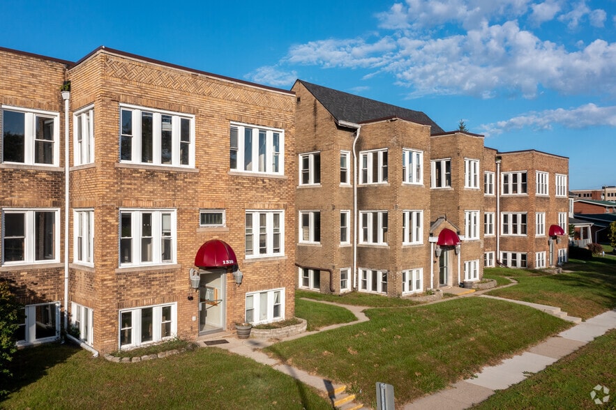 More Photos Of 1300 Porter St, Dearborn Apartments For Sale