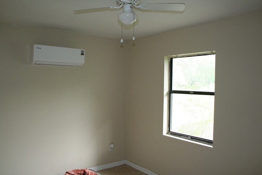 More Photos Of 12959 NE 250th Ct, Fort Mc Coy Freestanding For Sale