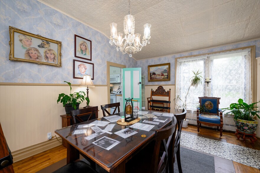 More Photos Of 236 SE Stephens St, Roseburg Hospitality For Sale