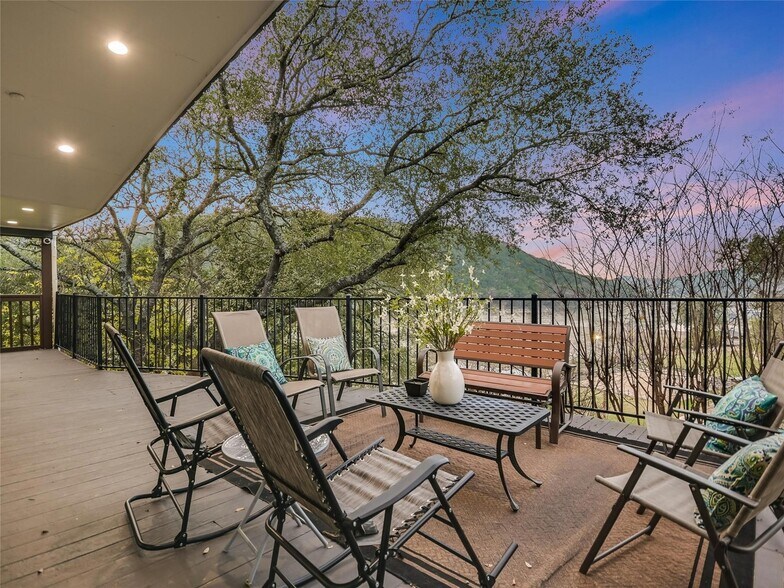 More Photos Of 13401 Bullick Hollow Rd, Austin Specialty For Sale
