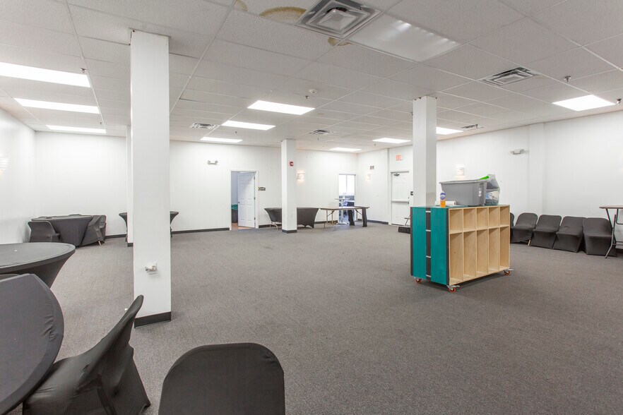 More Photos Of 2300 W 4th St, Chester Light Distribution For Lease