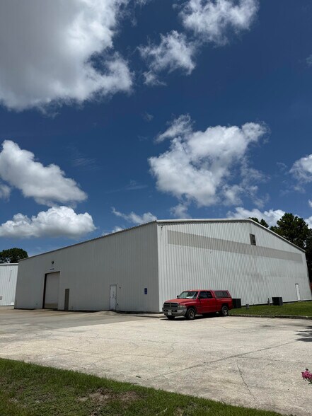 Primary Photo Of 20 Mincey Blvd, Savannah Warehouse For Lease