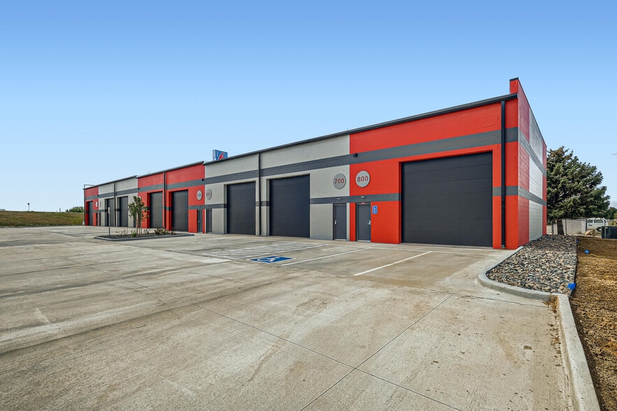 More Photos Of 11 NW Frontage Rd, Fort Collins Showroom For Sale