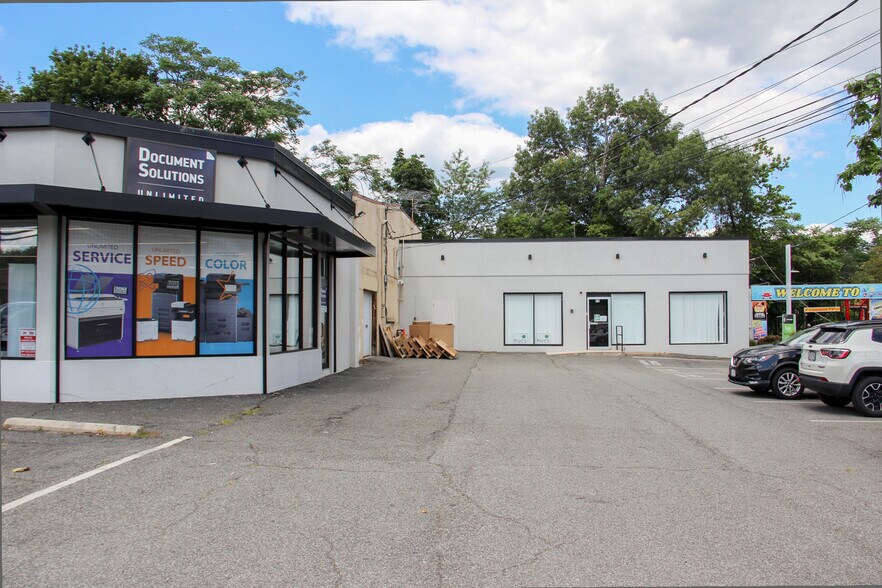 More Photos Of 72-76 Route 59, Spring Valley Freestanding For Lease