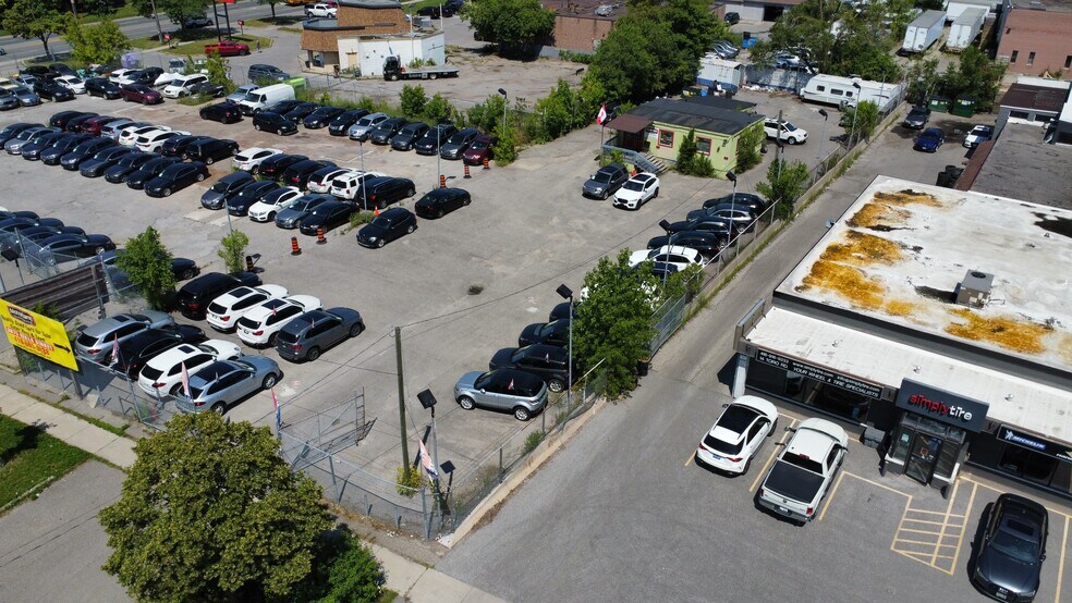 More Photos Of 14 Toro Rd, Toronto Warehouse For Sale