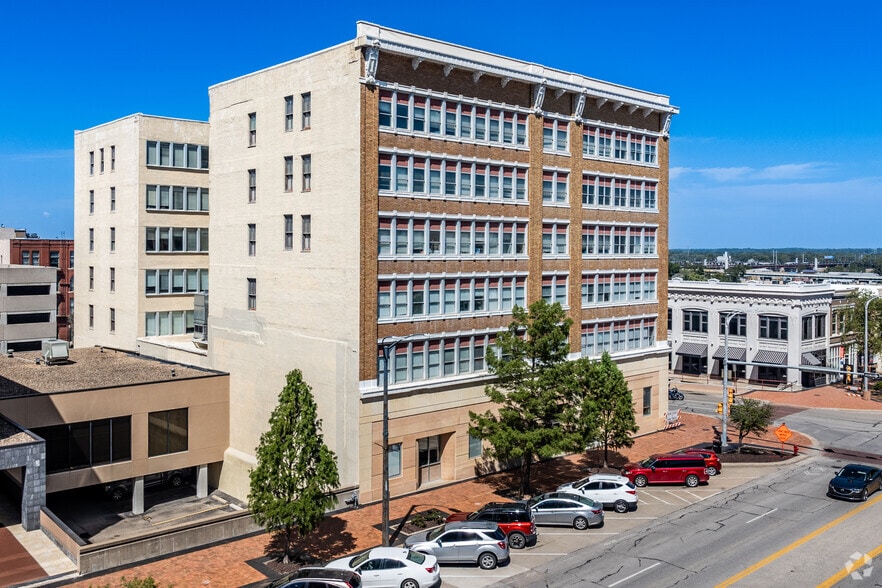 More Photos Of 503 S Kansas Ave, Topeka Office For Sale