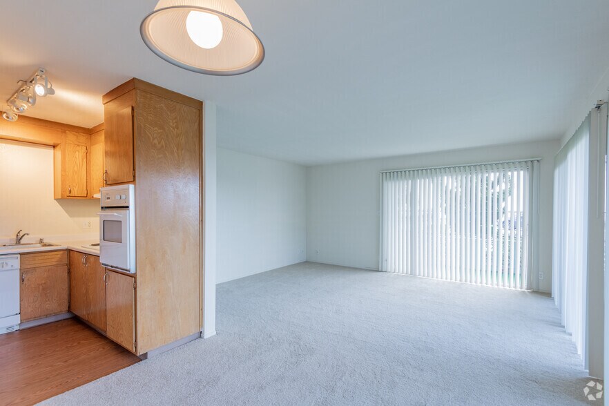 More Photos Of 2051 Shoreline Dr, Alameda Apartments For Sale