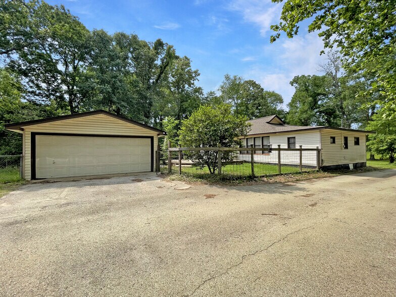 More Photos Of 2369 Texas State Highway 63 W, Jasper Industrial For Sale