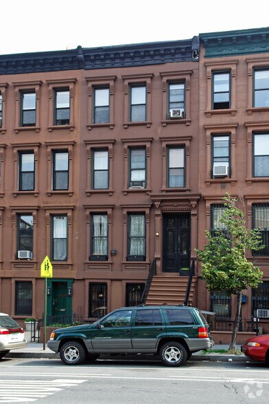 More Photos Of 387 9th St, Brooklyn Apartments For Lease