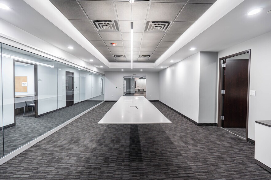 More Photos Of 29777 Telegraph Rd, Southfield Office For Lease