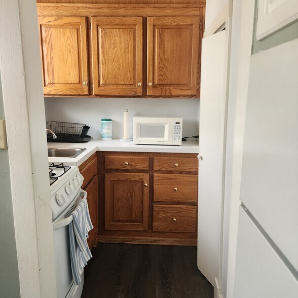 More Photos Of 401 N Spring St, Independence Apartments For Sale