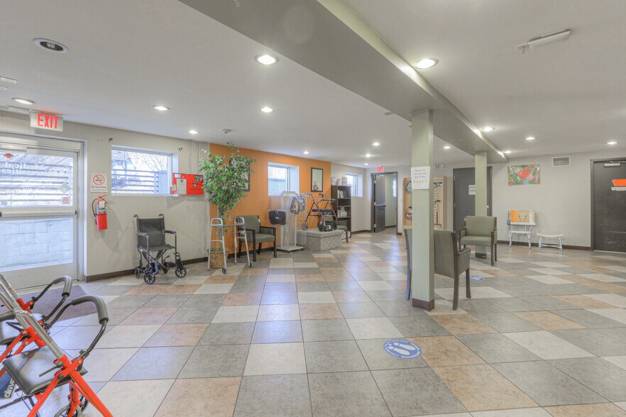 More Photos Of 1811 Charlotte Ave, Nashville General Retail For Sale