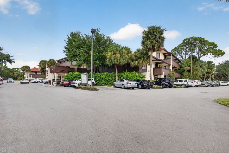 Primary Photo Of 3355 Burns Rd, Palm Beach Gardens Medical For Lease