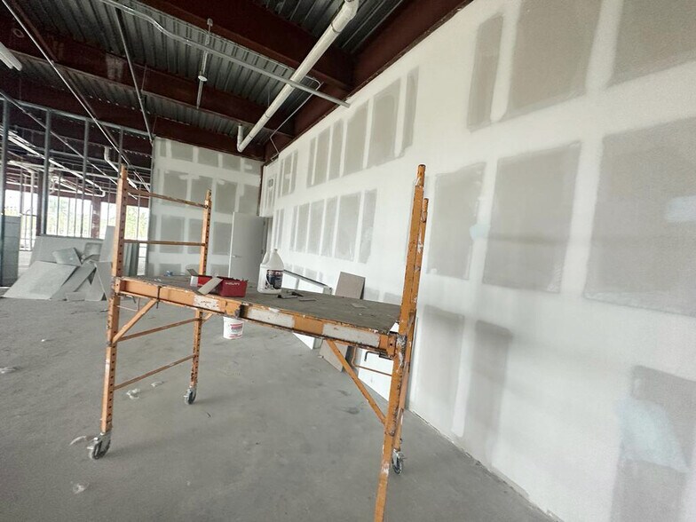 More Photos Of 1000-1100 E Hallandale Beach Blvd, Hallandale Beach Office For Lease