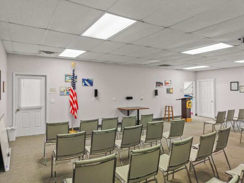 More Photos Of 249 Gilbert Rd, Mocksville Airport For Sale