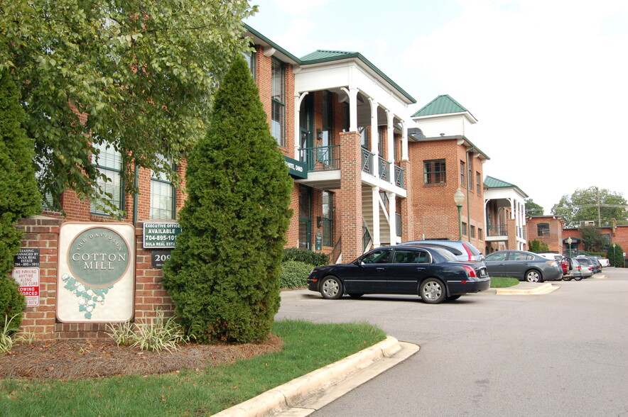 Primary Photo Of 209 Delburg St, Davidson Medical For Lease