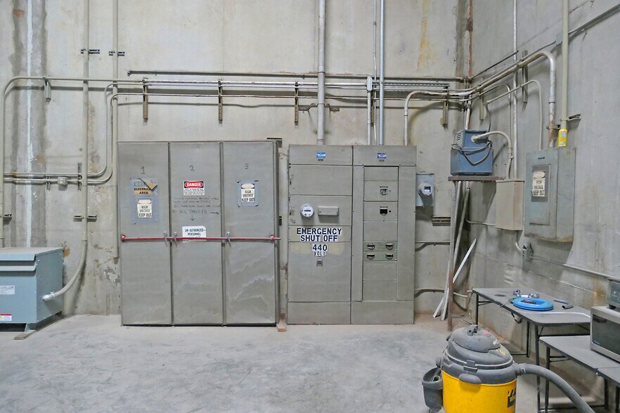 More Photos Of 3660 Copperhill Ln, Santa Rosa Warehouse For Sale