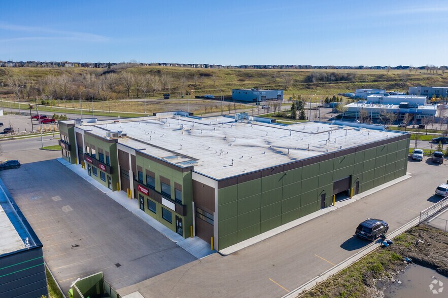 More Photos Of 220 Stockton Ave, Okotoks Distribution For Lease