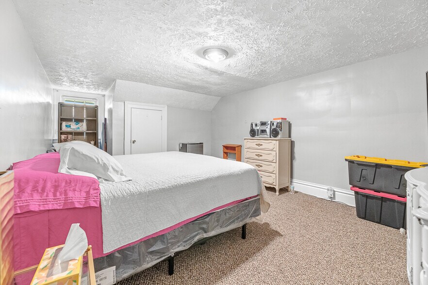 More Photos Of 203 Glamorgan St, Alliance Apartments For Sale