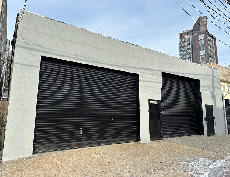 Primary Photo Of 31-54 12th St, Long Island City Warehouse For Lease