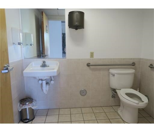 More Photos Of 225 Bridge St, Metuchen Medical For Lease