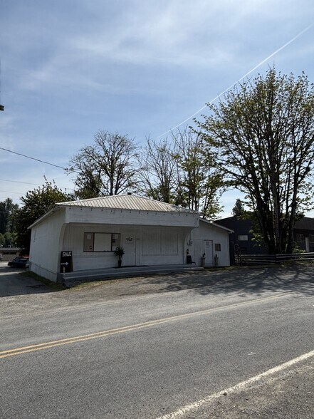 Primary Photo Of 216 Silverbrook Rd, Randle Self Storage For Sale