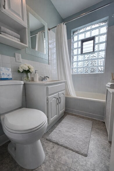 More Photos Of 3457 N Ridgeway Ave, Chicago Apartments For Sale