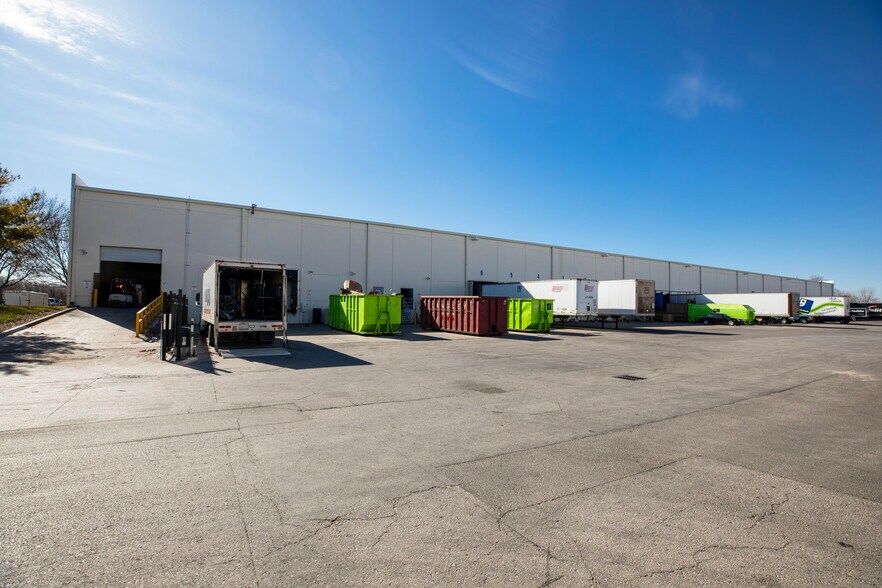 More Photos Of 1800-1850 N Corrington Ave, Kansas City Warehouse For Lease