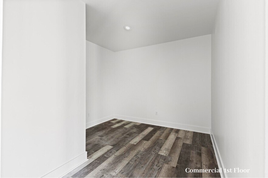 More Photos Of 304 Long Ave, Port Saint Joe Storefront Retail Residential For Sale