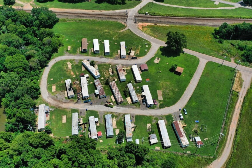 More Photos Of 400 S Front St, Noble Manufactured Housing Mobile Home Park For Sale