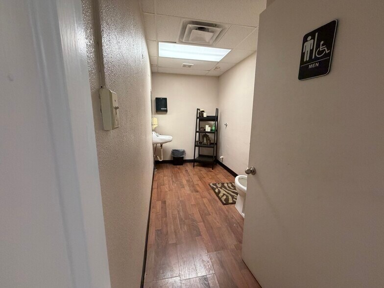 More Photos Of 2530 Chandler Rd, Muskogee General Retail For Sale