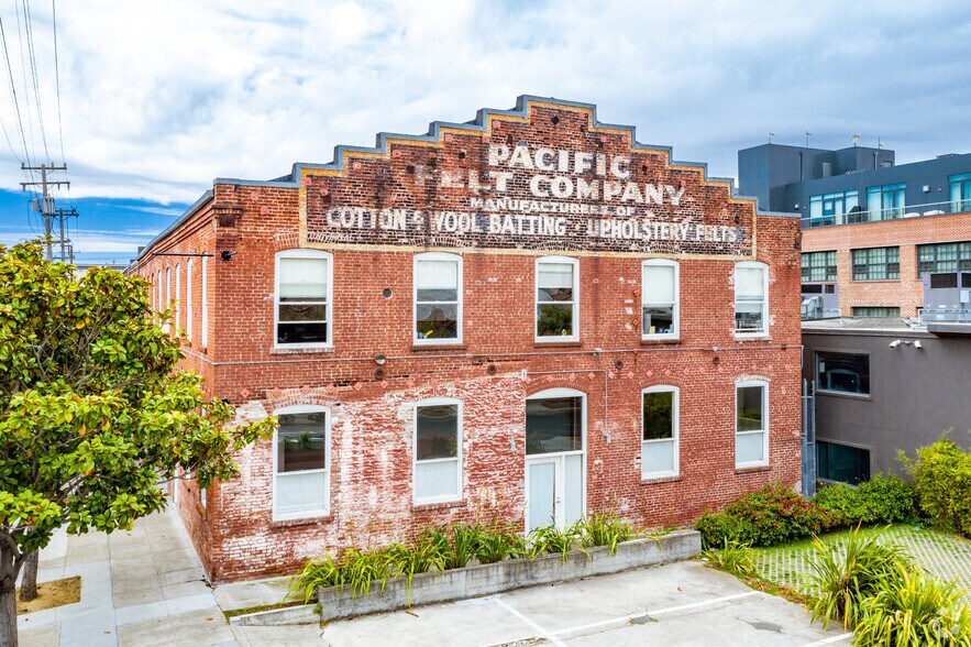 Primary Photo Of 720 York St, San Francisco Office For Sale