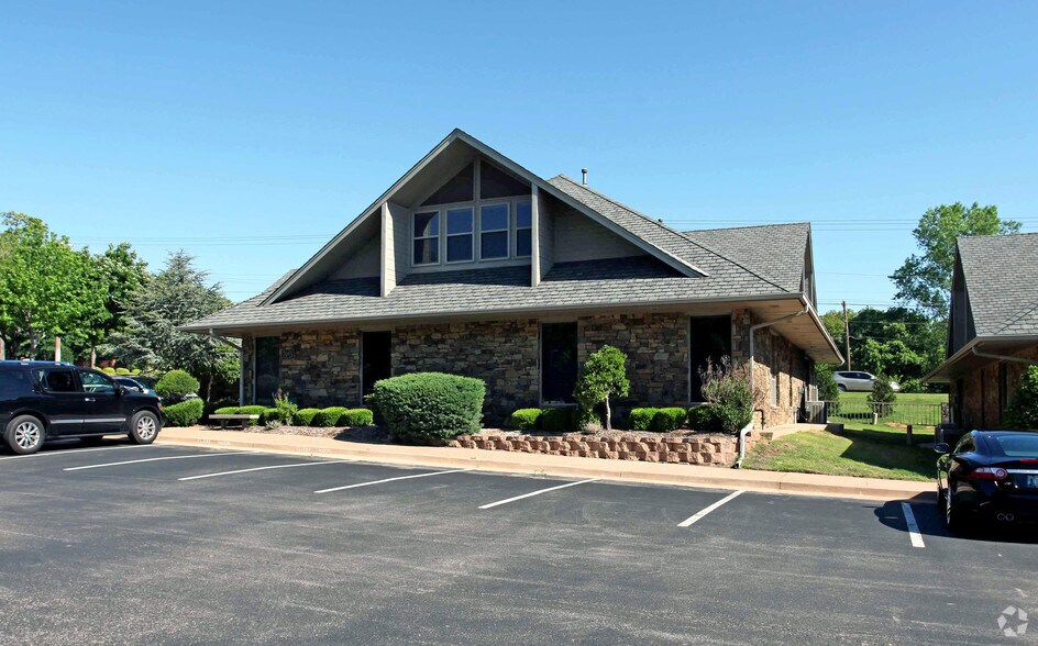 More Photos Of 3501 French Park Dr, Edmond Office For Lease