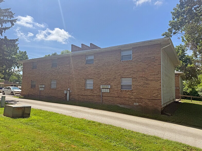 More Photos Of 1101 S 74th St, Belleville Apartments For Sale