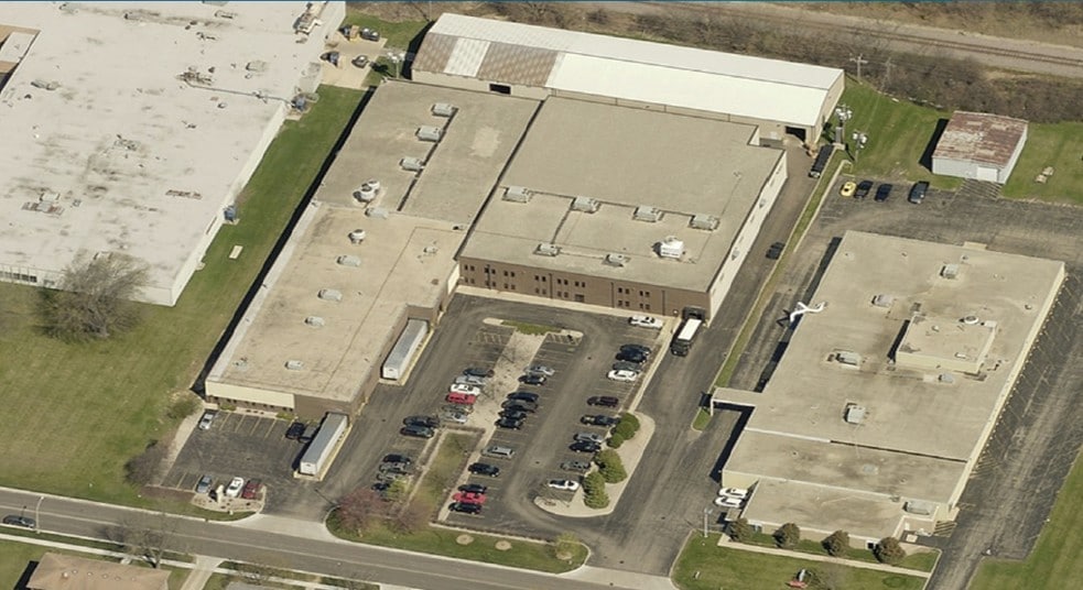 More Photos Of 1270 Abbott Dr, Elgin Warehouse For Lease