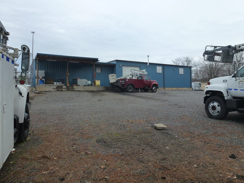 More Photos Of 120 Belcher Rd, Boiling Springs Warehouse For Lease