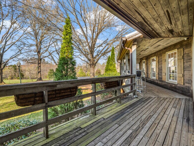 More Photos Of 192 Fashion Cir, Rutherfordton General Retail For Sale
