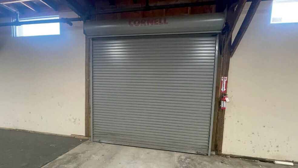 More Photos Of 844 N Raleigh St, Greensboro Warehouse For Lease
