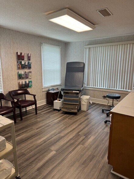 More Photos Of 610 Douglas Ave, Brewton Office Residential For Sale