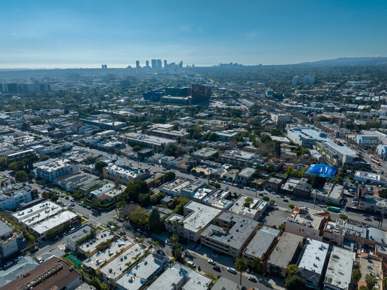More Photos Of 908-910 N La Cienega Blvd, Los Angeles Storefront Retail Office For Sale