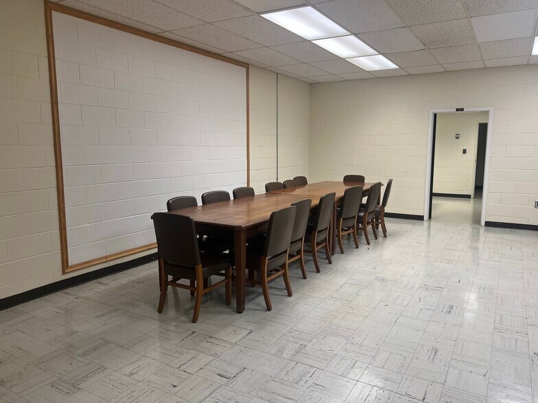 More Photos Of 578 Lawrence Rd, Milledgeville Warehouse For Sale