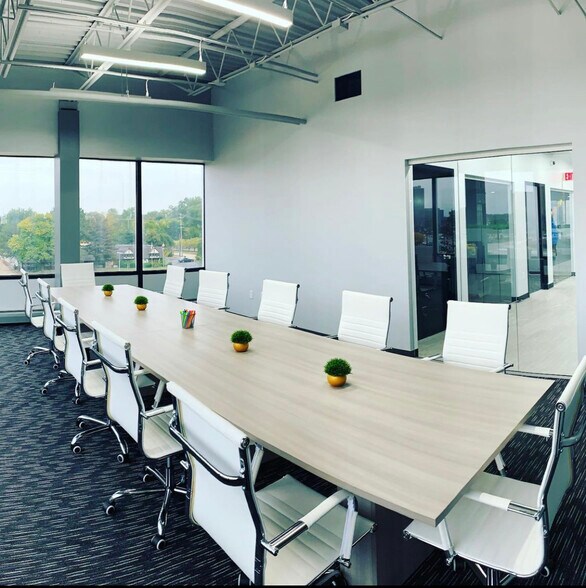 More Photos Of 24681 Northwestern Hwy, Southfield Office For Lease