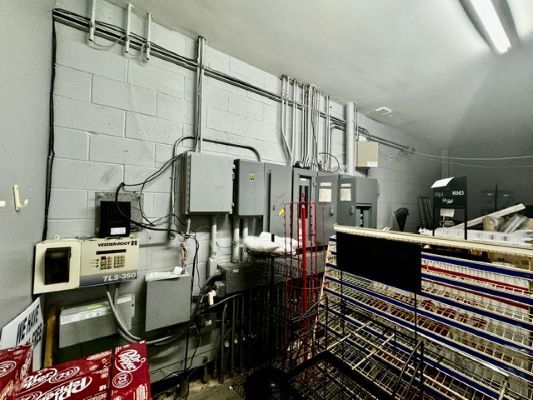 More Photos Of 2841 Cliff Gookin Blvd, Tupelo Service Station For Sale