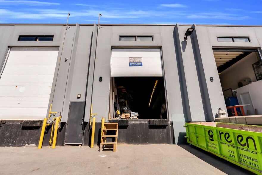 More Photos Of 120 Norfinch Dr, Toronto Manufacturing For Sale