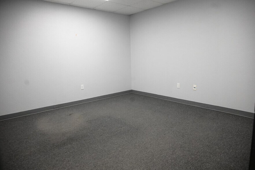 More Photos Of 3611 E State Highway 158, Midland Unknown For Lease