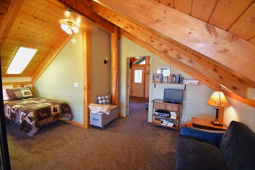 More Photos Of 3555 Yale Kilgore Rd, Island Park Multifamily For Sale