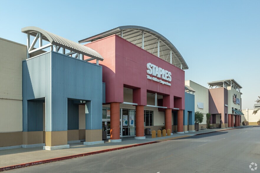 More Photos Of 3501-3711 Truxel Rd, Sacramento Unknown For Lease