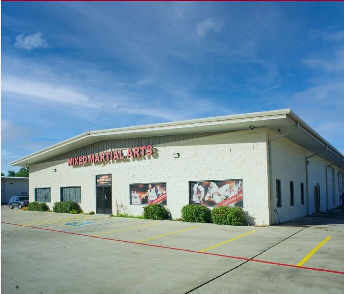 Primary Photo Of 10111 Grant Rd, Houston Warehouse For Sale