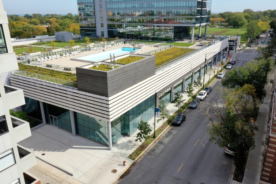 More Photos Of 811 W Agatite Ave, Chicago Apartments For Lease