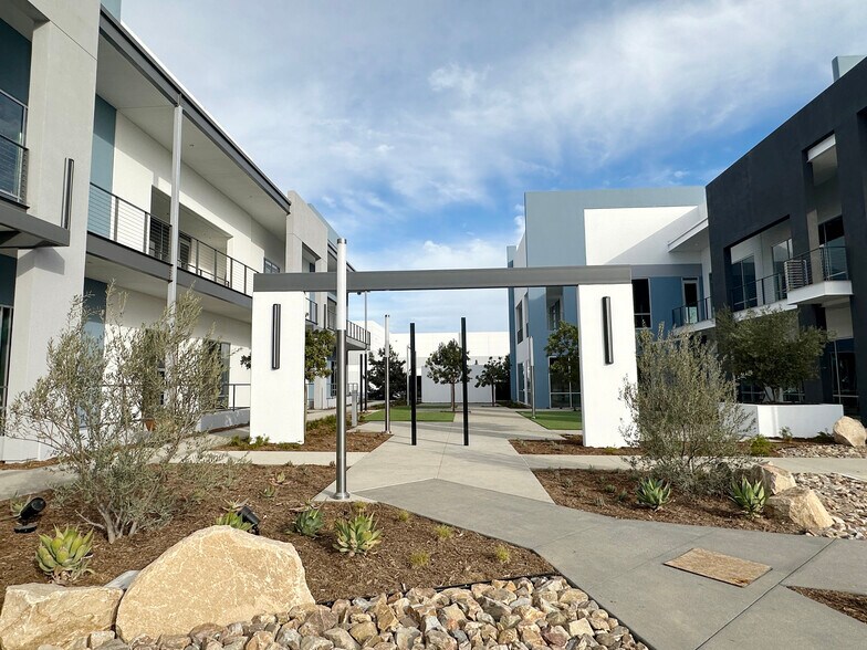 More Photos Of 3816 Stineman Ct, Long Beach Loft Creative Space For Lease